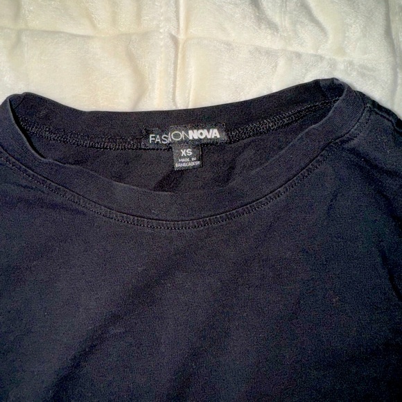 FASHION NOVA Black long sleeve crop top, size XS - Picture 3 of 4